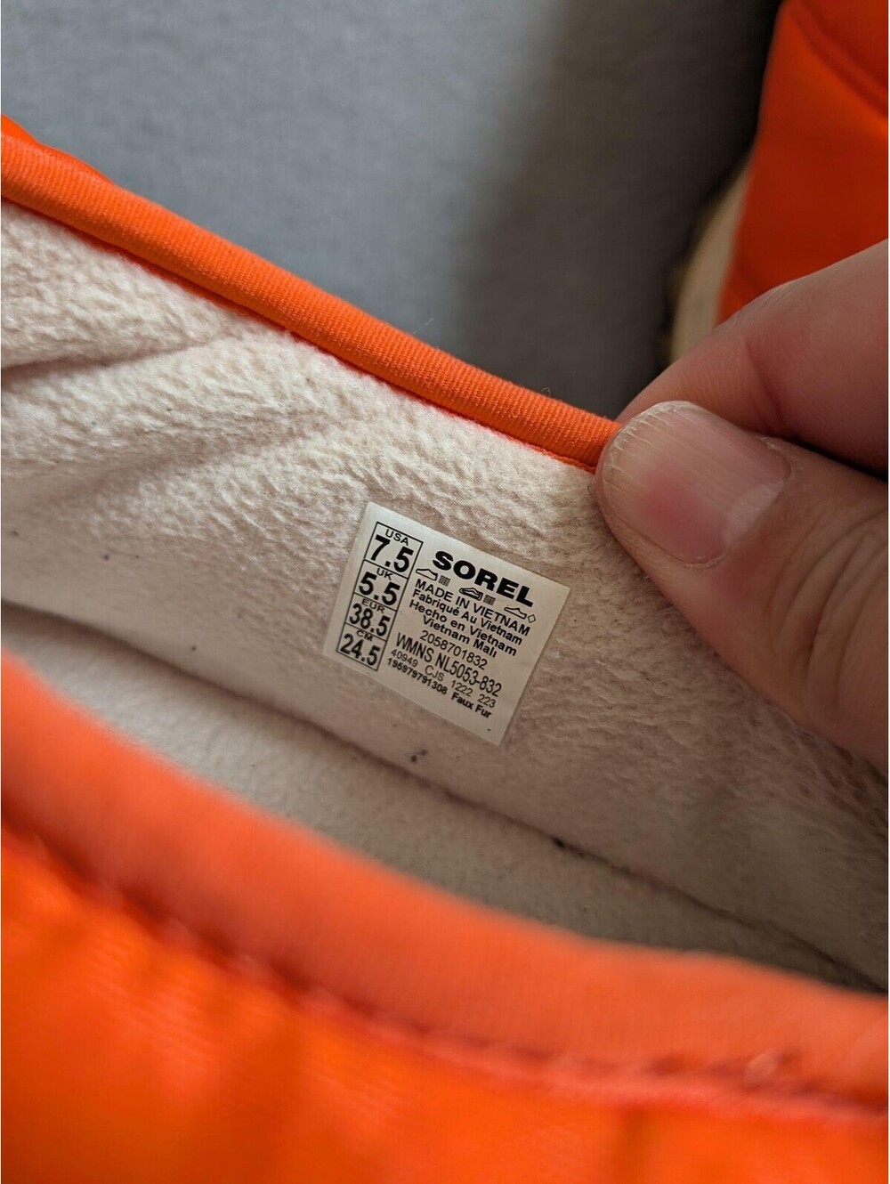 Sorel Slippers Womens Size 7.5 Orange Quilted Fleece Lined Slip On House Shoes - Picture 6 of 6